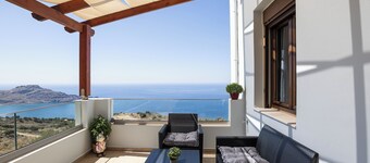 Anastasia Villa, Libyan SeaViews with Heated Pool