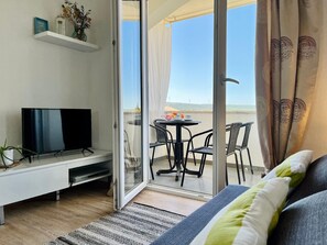 Living area - Newly-built apartment in groud floor (Karin)