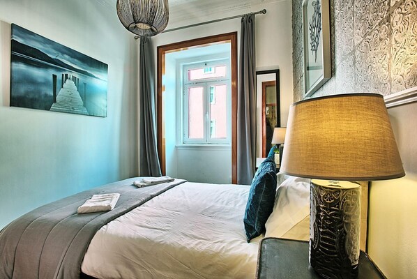4 bedrooms, iron/ironing board, WiFi