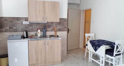 Studio apartment with private balcony and sea view