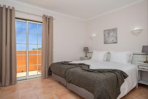 4 camere