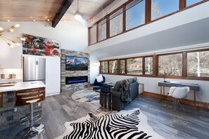 TV connectée, cheminée