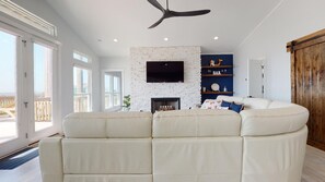 TV, peis, videospill og kontorer