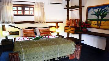 Chalé família | Roupas de cama antialérgicas, camas com colchões pillow-top, frigobar