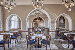 Petit déjeuner buffet compris tous les jours