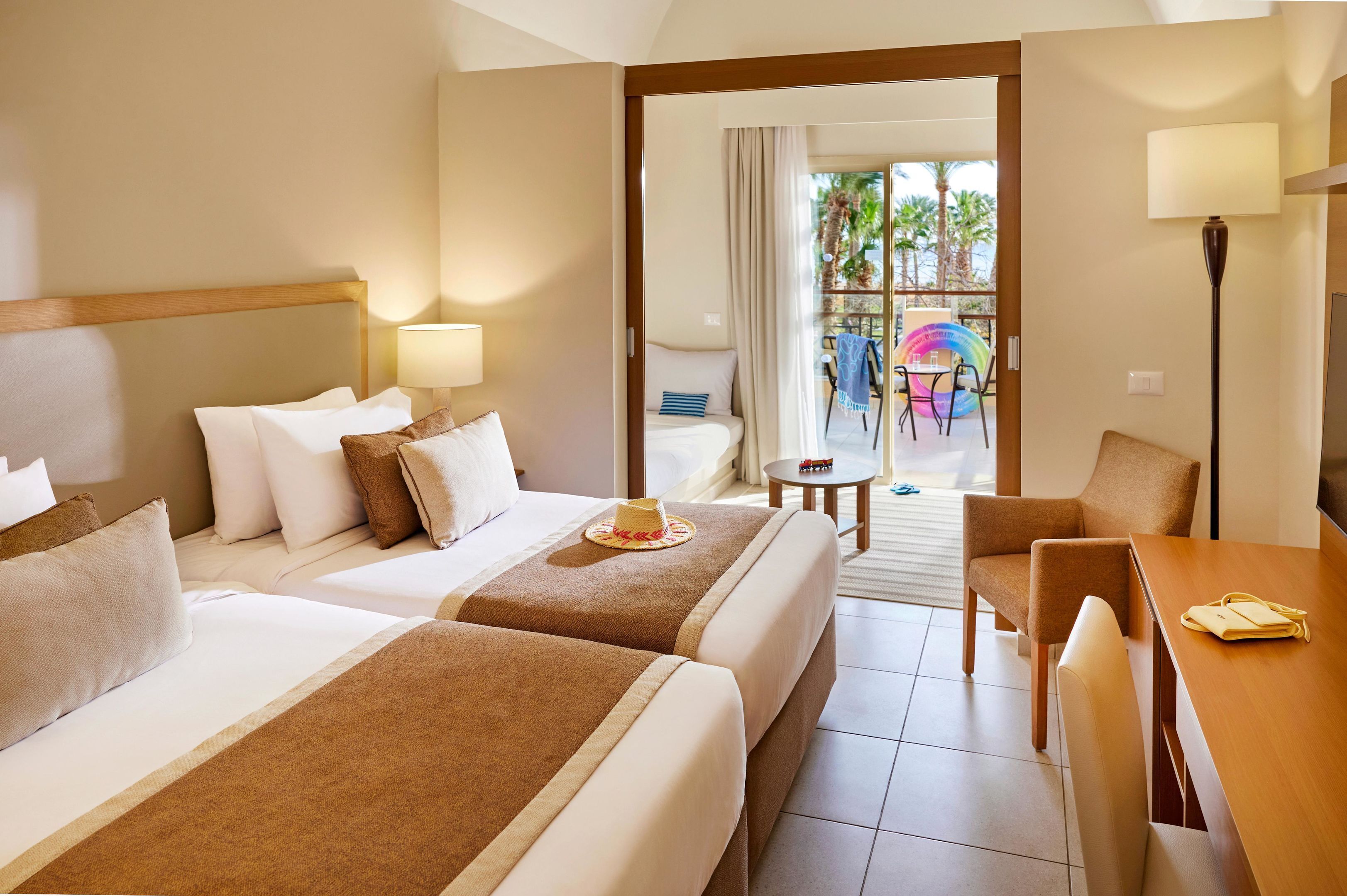 Minibar, in-room safe, free cots/infant beds, bed sheets