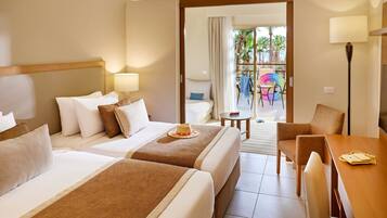 Minibar, in-room safe, free cots/infant beds, bed sheets