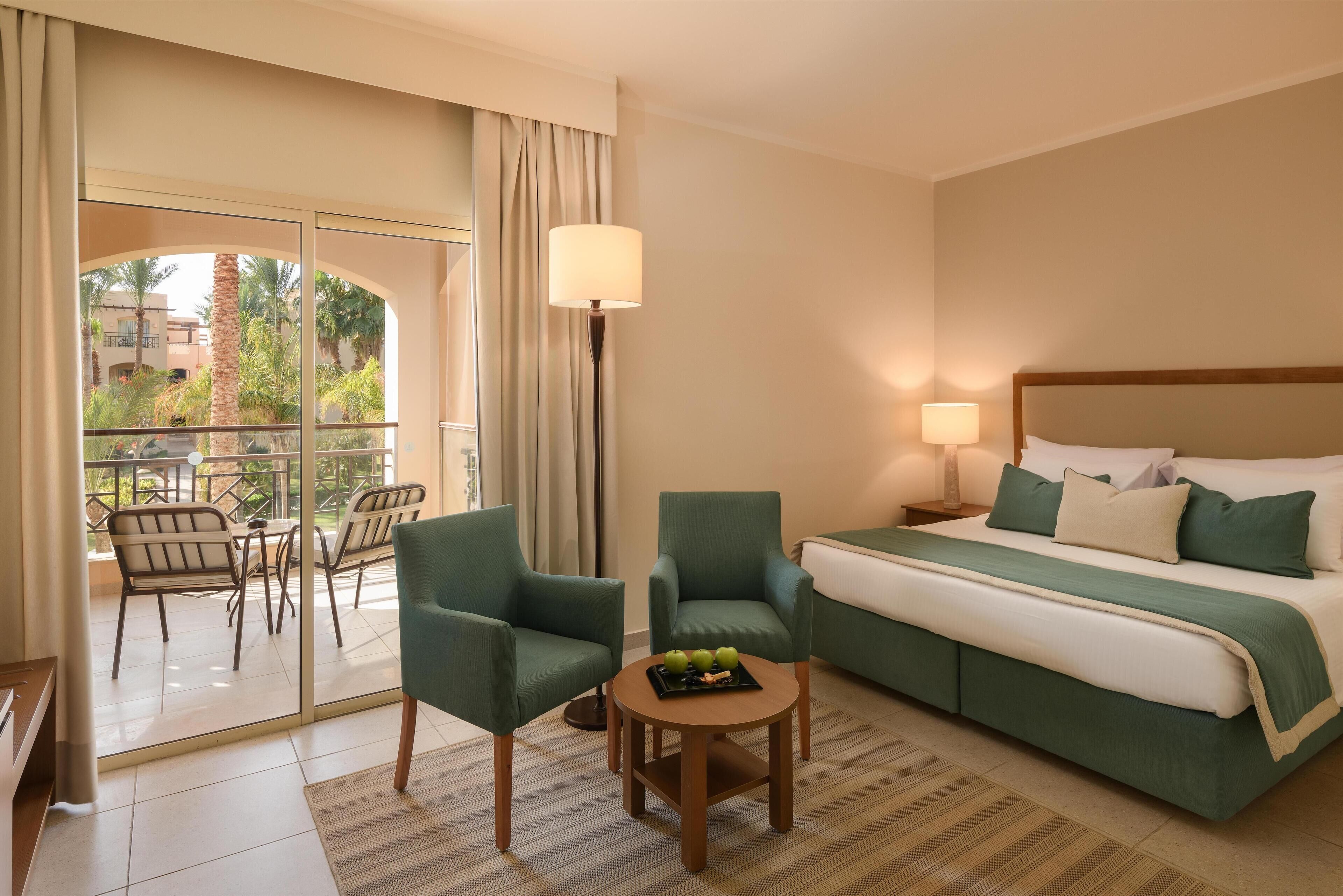 Superior Room, Garden View (Queen or Twin) | Minibar, in-room safe, free cribs/infant beds, bed sheets