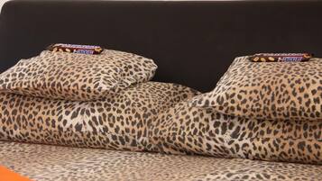 1 bedroom, iron/ironing board, WiFi