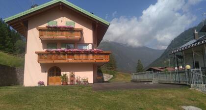 Alice House in Pellizzano