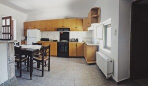 Fridge, microwave, coffee/tea maker, toaster