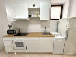 Refrigerador, microondas, lavavajillas
