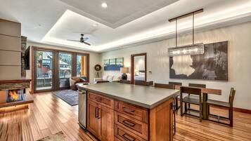 Appart'hôtel, 3 chambres | Cuisine privée