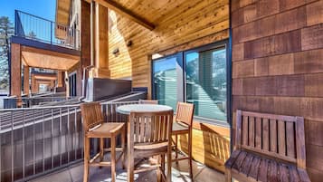 Condo, 3 Bedrooms | Property grounds