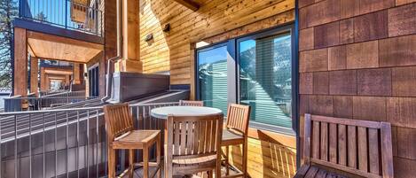 Condo, 3 Bedrooms | Property grounds