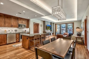 Condo, 3 Bedrooms | Private kitchen | Fridge, microwave, oven, dishwasher
