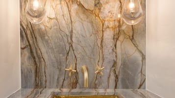 Condo, 4 Bedrooms | Interior detail