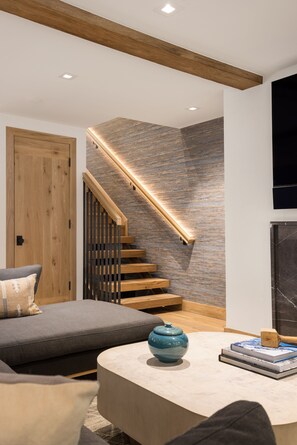 Condo, 4 Bedrooms | Interior