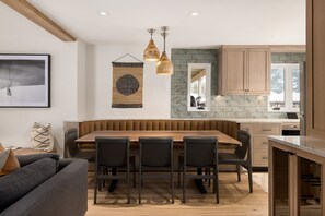 Condo, 4 Bedrooms | Dining