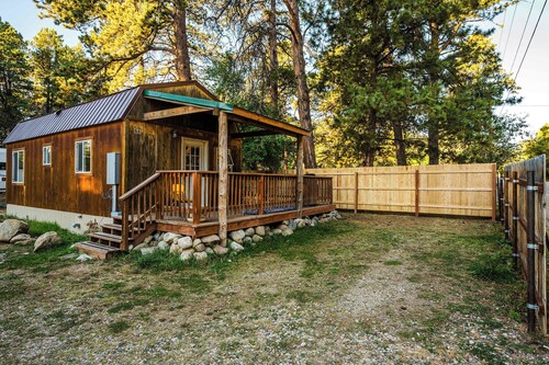 Piney Tiny House — Loft, Wildlife Views, Banner WY