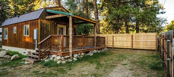 Piney Tiny House — Loft, Wildlife Views, Banner WY