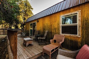 Terrace/patio - Charming Tiny House Suite Retreat,loft & wildlife! (Banner)