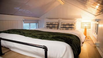 1 dormitorio, cuna de viaje, ropa de cama