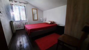 2 habitaciones, tabla de planchar con plancha y wifi