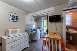 Fridge, microwave, coffee/tea maker, cookware/dishes/utensils - The Bungalow Summary: (Laconia)