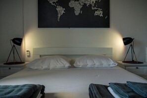 6 bedrooms, iron/ironing board, WiFi