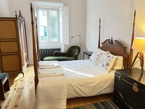 Apartment, 2 Bedrooms | 2 bedrooms, individually furnished, free WiFi, bed sheets - Casa Didi - Sintra (Sintra)