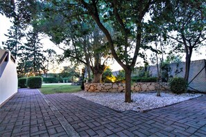 Villa | Terrace/patio