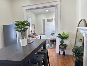 3 chambres, fer et planche à repasser, Wi-Fi gratuit, draps fournis