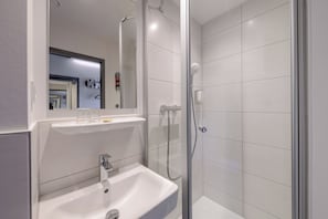 Shower, towels