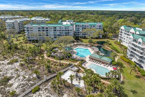 Exterior - Ocean Views Immaculate Windsor Court Villa (Hilton Head Island)