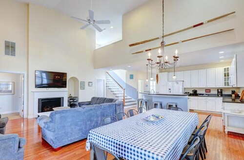 Six Bedroom "See to Believe" Home in Bear Trap Dunes