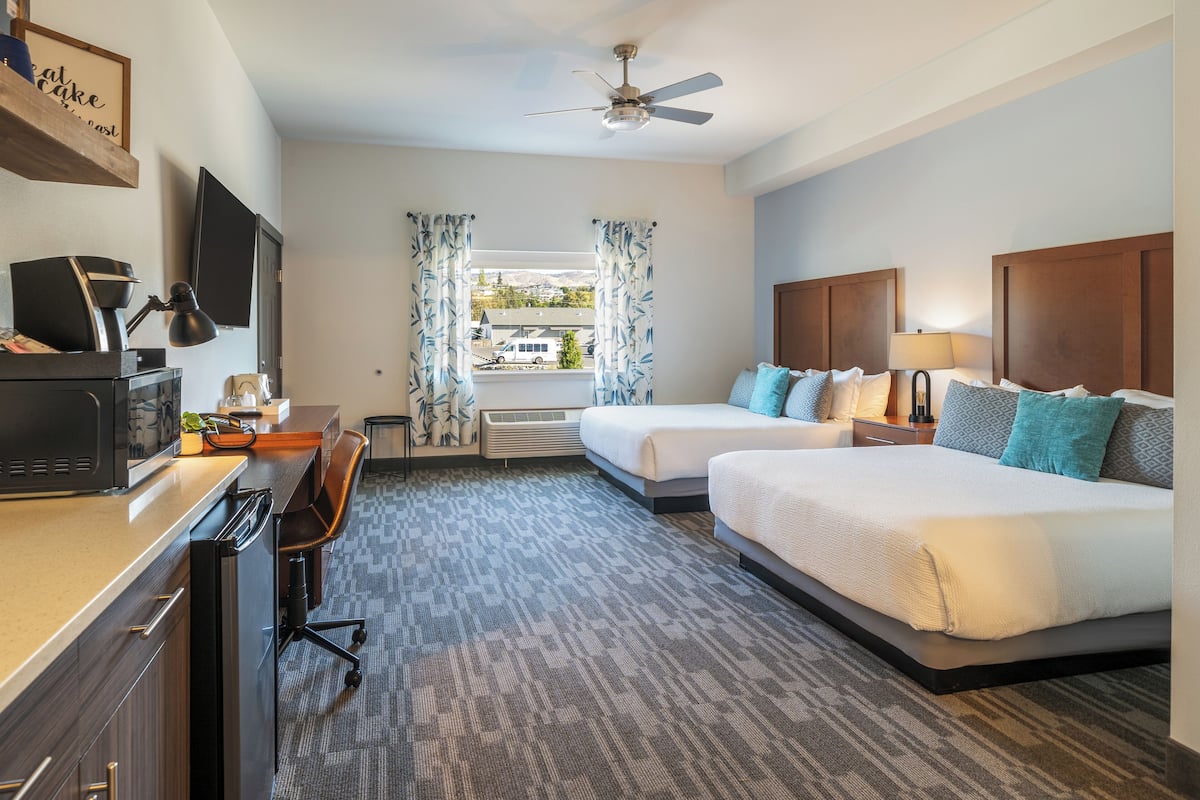 Deluxe Room, 2 Queen Beds | 1 bedroom, blackout drapes, iron/ironing board, free WiFi