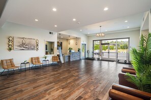 Interior entrance - The Lodge Lake Chelan (Manson)