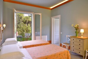 4 Schlafzimmer, Bügeleisen/Bügelbrett, Reisekinderbett, WLAN