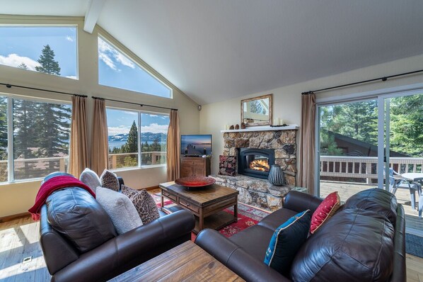 Smart TV, fireplace, computer monitors