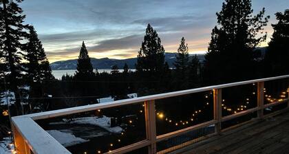 Lakeview lodge family Sized Retreat - Comfort and Convenience in Dollar Hill