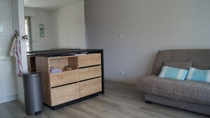 TV, books