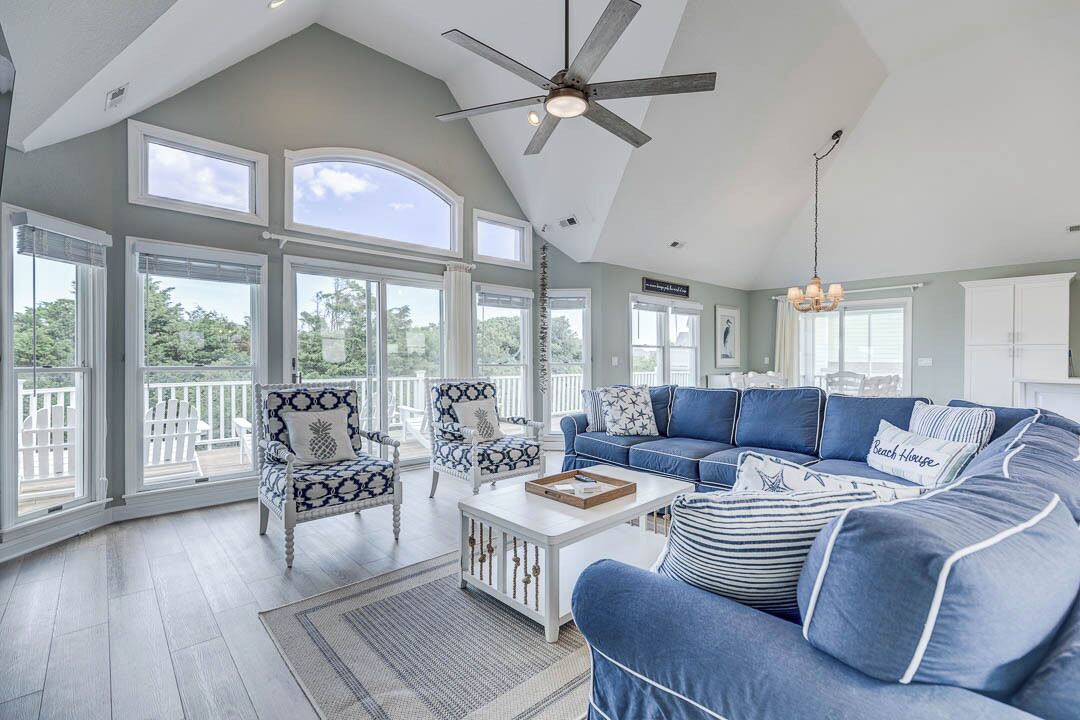 TV, lareira, pebolim, mesa de pingue-pongue