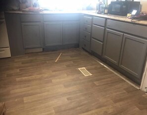 Fridge, microwave, oven, coffee/tea maker