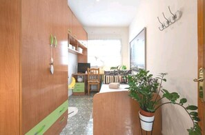 2 bedrooms, internet
