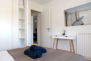 2 bedrooms, iron/ironing board, travel crib, free WiFi