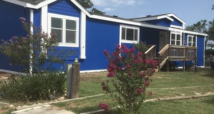 This 3 bedroom, 2 bath home on beautiful Lake Buchanan at Poppy's Pointe Resort!