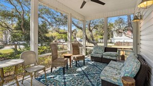Terrace/patio - Seas The Moment- Pool- Bikes- Golf Cart- Dog Frien (Santa Rosa Beach)