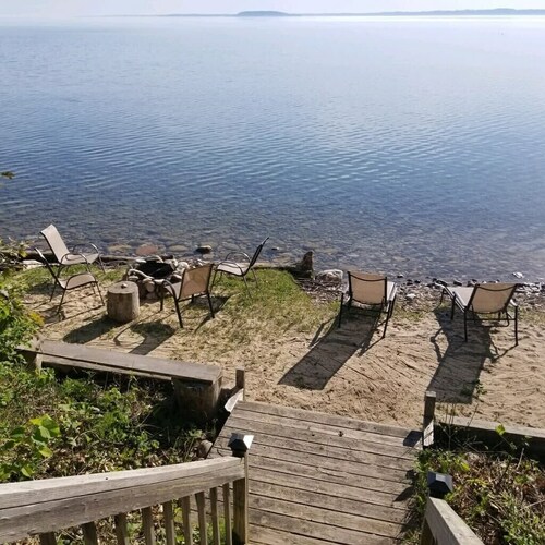 M22 Shores | Beach | Pet-friendly | Waterfront | Large Groups