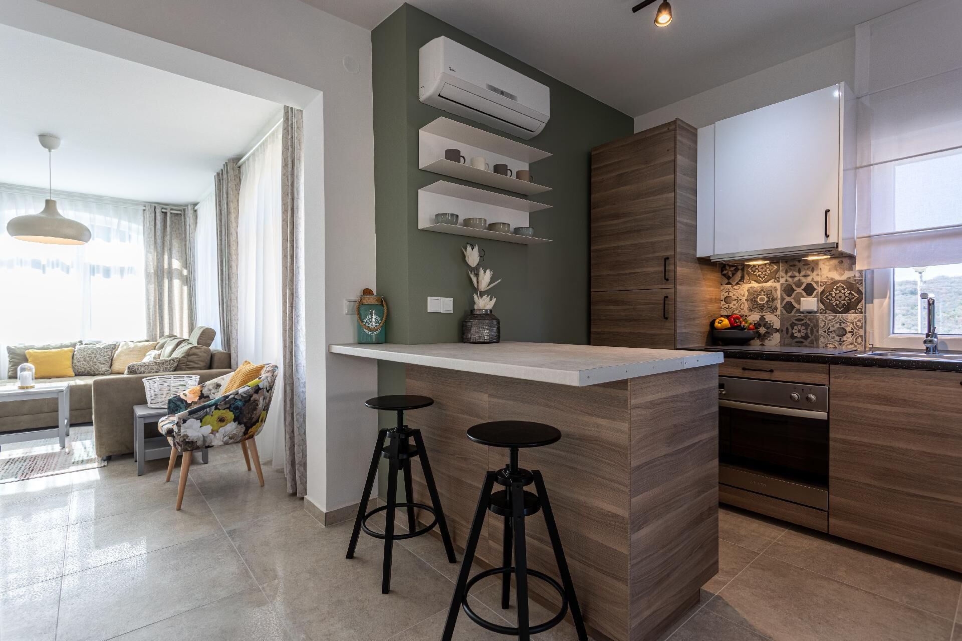 Kühlschrank, Mikrowelle, Ofen, Geschirrspüler